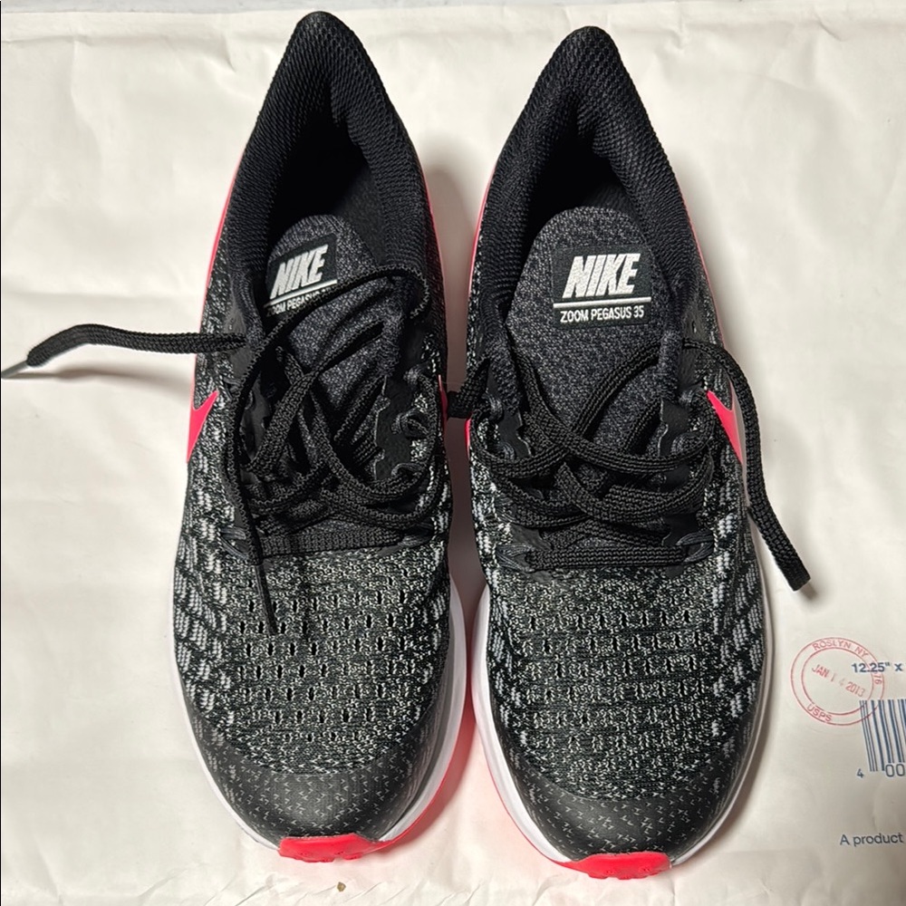 Nike Women's Black and Pink Zoom Pegasus 35